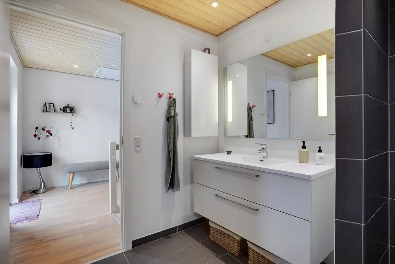 Crystal Gleam Bathroom Renovation