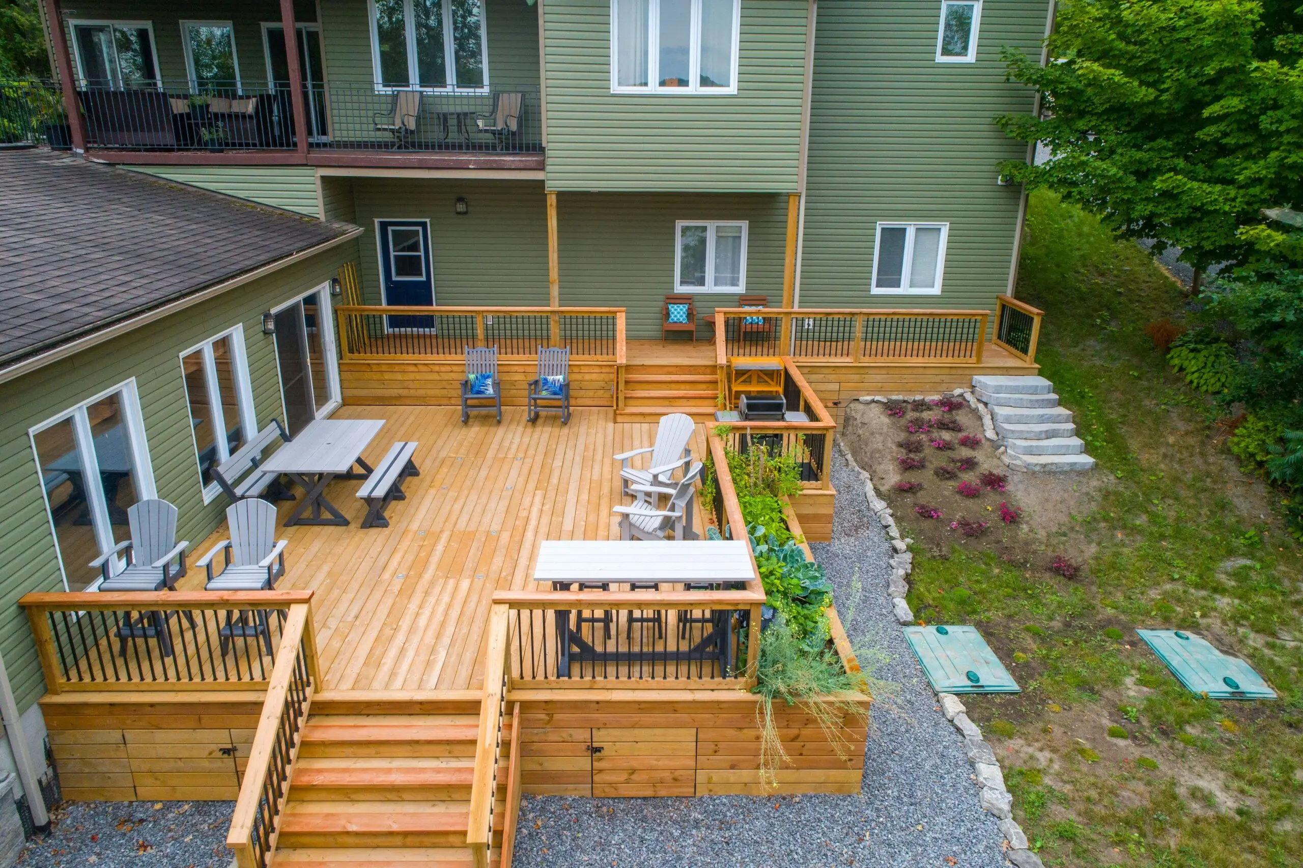 3D deck design visualization and outdoor construction planning